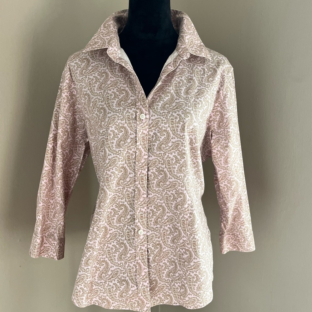 L.L.Bean Pink Paisley Print 3/4 Sleeve Buttoned down Wrinkle Resistant